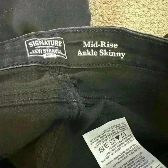 Levi’s mid rise ankle jeans women’s 28 - Picture 4 of 4